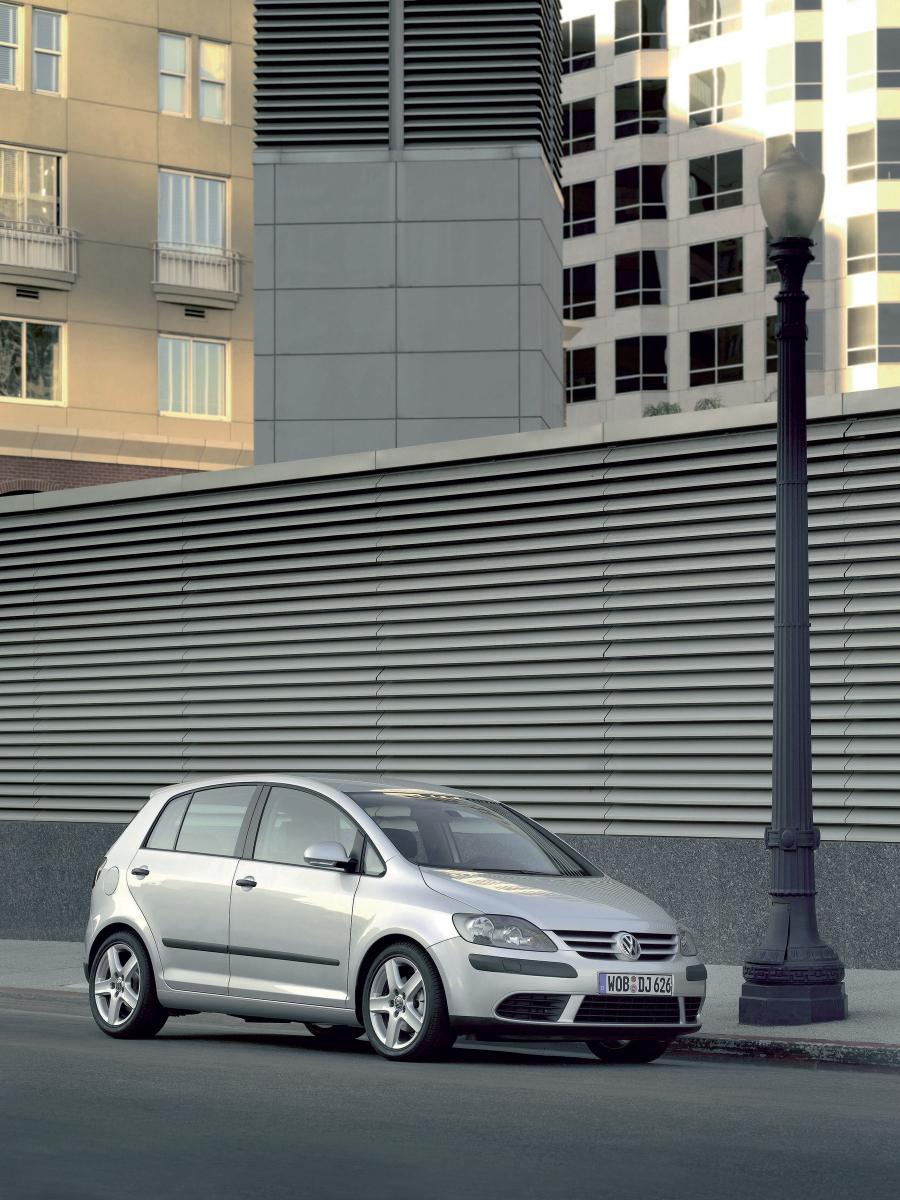 Volkswagen Golf Plus 2005 года  (фото 26 из 88)